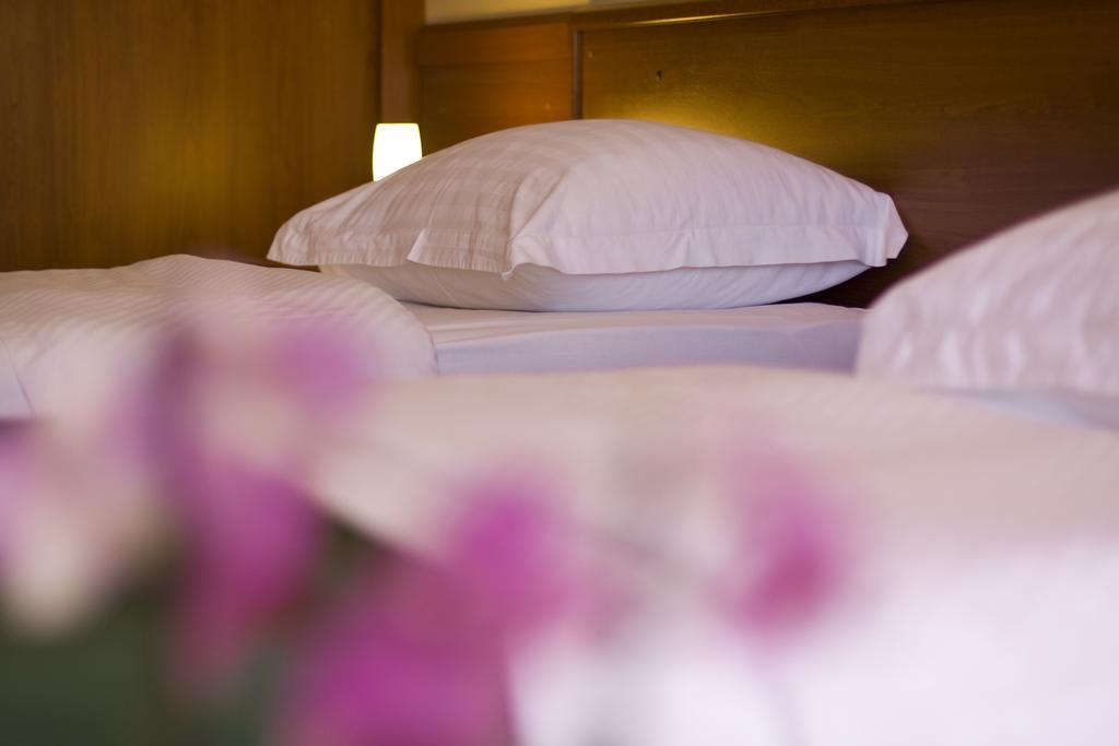 Hotel Zvonimir Otočac Quarto foto